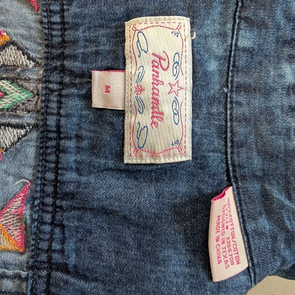 Western Ladies Shirt Embroidered Denim Shirt Colorful Accents Sz M - Picture 3 of 3